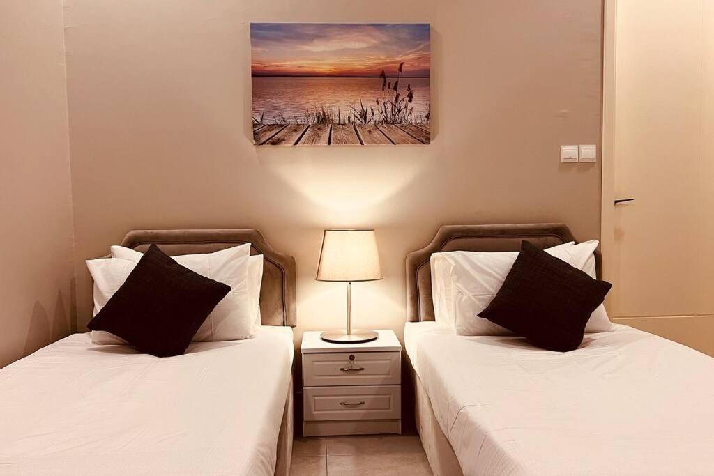 One Guest Place 2Bhk Apartments Near The Beach Muscat Exterior photo