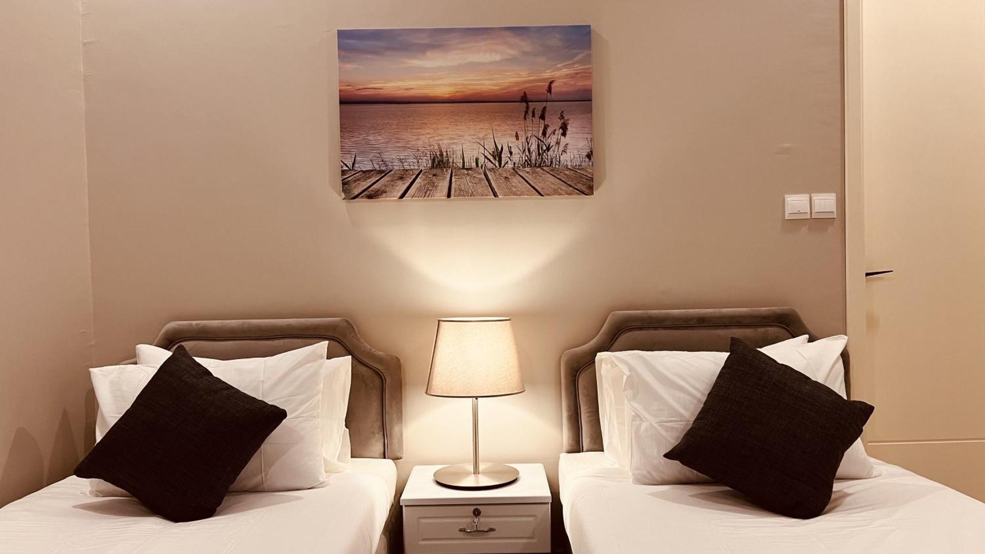 One Guest Place 2Bhk Apartments Near The Beach Muscat Exterior photo